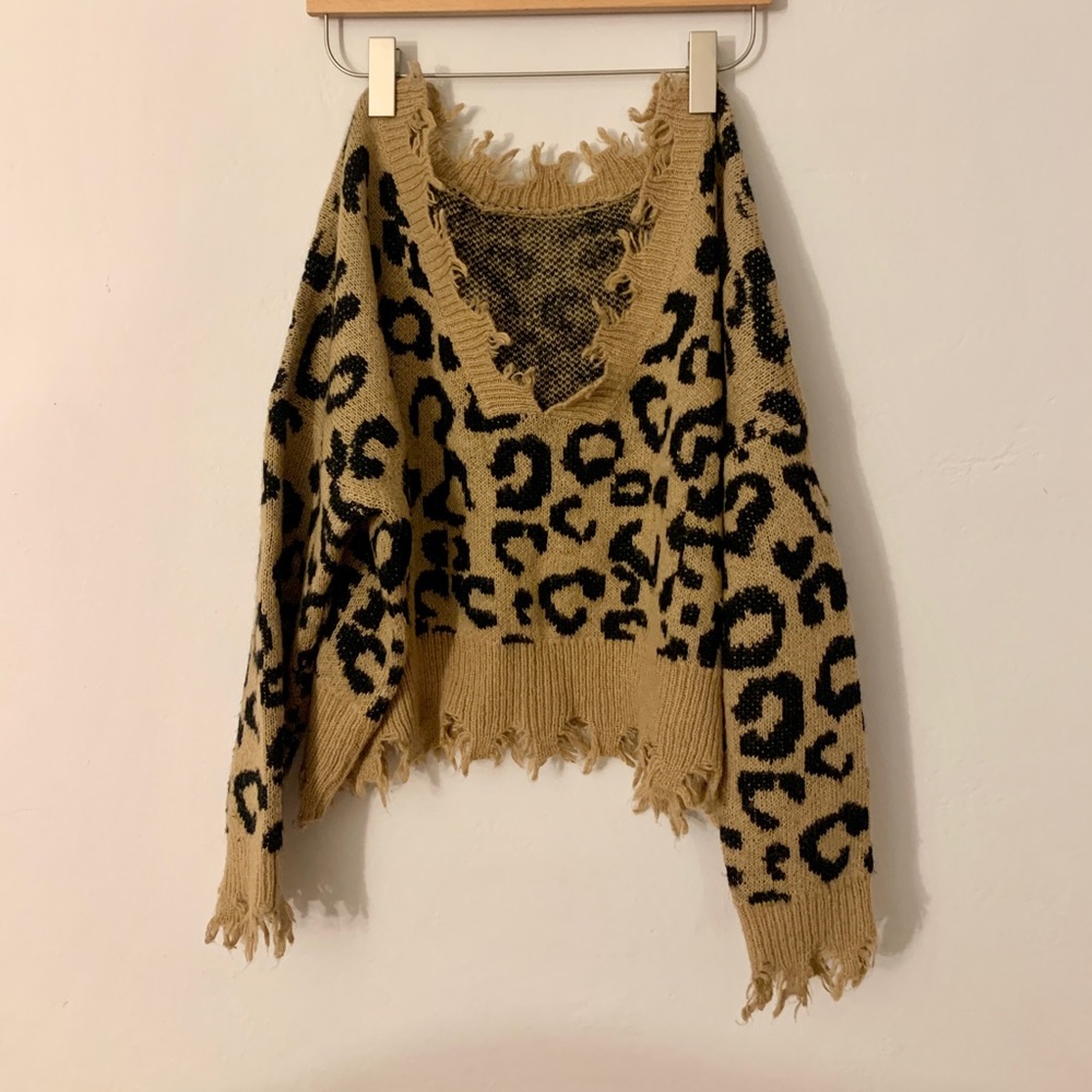 No Brand - Ripped Edge Cheetah Sweater